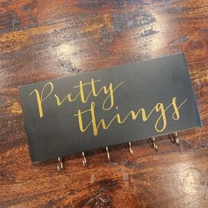 "Pretty Things" Wall-mounted necklace holder